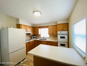 11303 Americana Ln in Jacksonville, FL - Building Photo - Building Photo