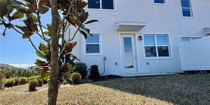 93 Nine Iron Dr in Four Corners, FL - Building Photo - Building Photo