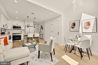 2610 41st St NW in Washington, DC - Building Photo - Building Photo