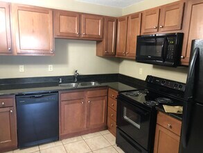 1310 6th Ave S in St. Cloud, MN - Building Photo - Building Photo