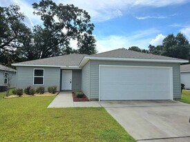 7812 Maxton Rd in Pensacola, FL - Building Photo