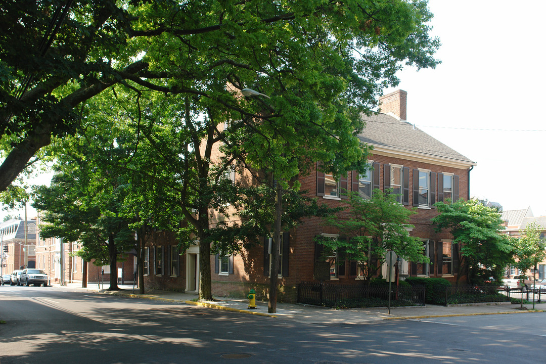 200 Market St in Lexington, KY - Foto de edificio