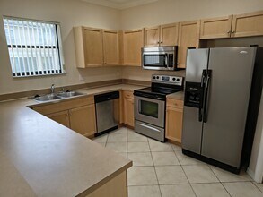 1307 Clove Dr in Poinciana, FL - Building Photo - Building Photo