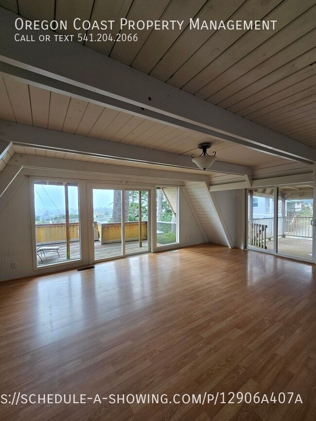 35285 Hill St in Pacific City, OR - Building Photo - Building Photo