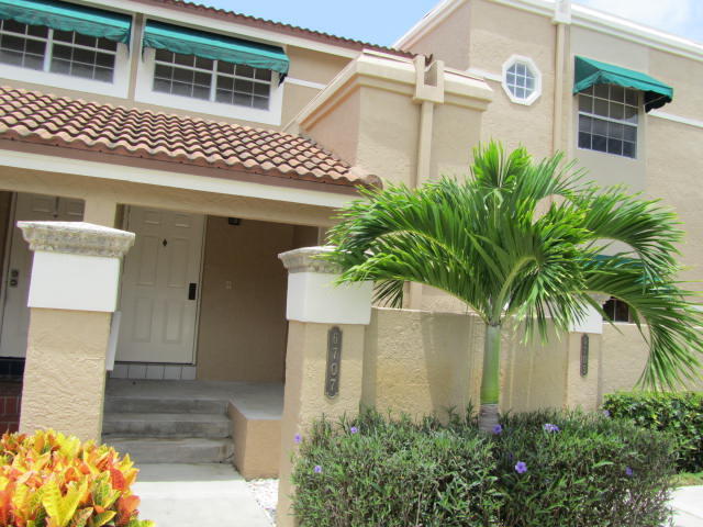 6707 Via Regina in Boca Raton, FL - Building Photo