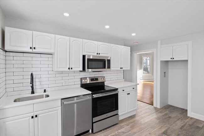38 Sheffield Rd in Boston, MA - Building Photo - Building Photo