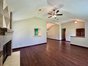 11628 Lorene Ave in Midwest City, OK - Foto de edificio - Building Photo