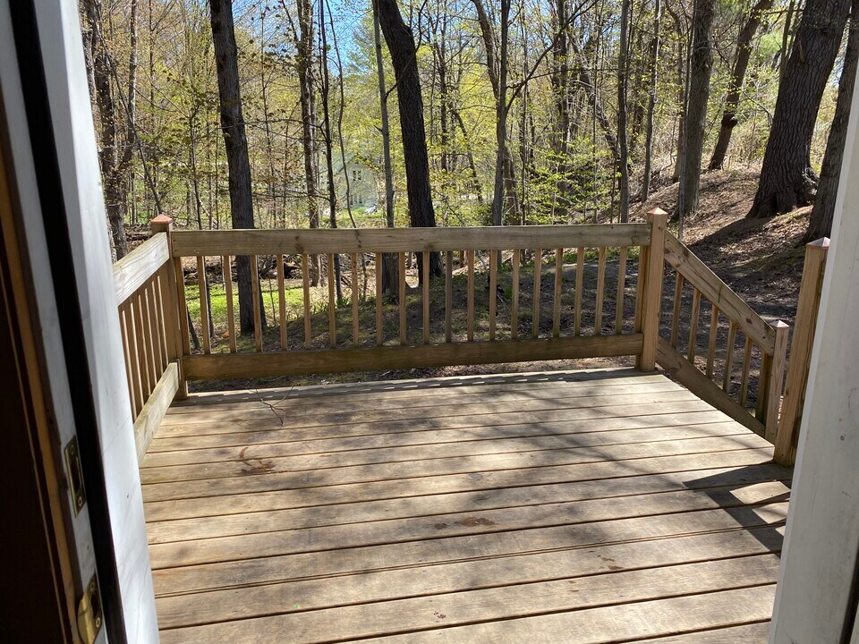 7 Langdon St, Unit 7 Langdon in Plymouth, NH - Building Photo