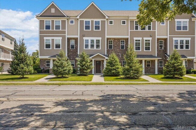 property at 3542 Rochester Rd