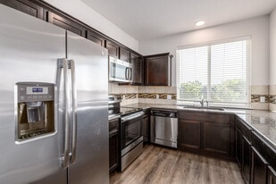 Star Ranch Townhomes in Hutto, TX - Building Photo