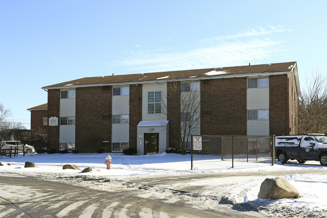 Nantucket Apartments in Lorain, OH - Building Photo