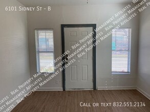 6101 Sidney St in Houston, TX - Building Photo - Building Photo