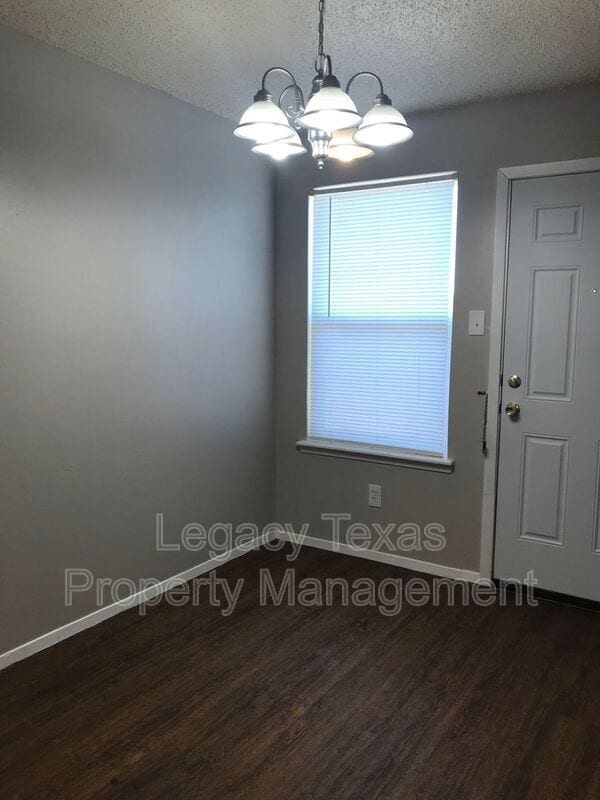 1409 Courtney Pl in Cleburne, TX - Building Photo - Building Photo