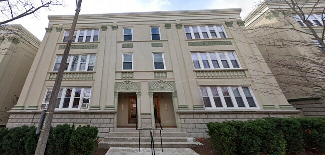 72 Egmont St, Unit 1 in Brookline, MA - Building Photo - Building Photo