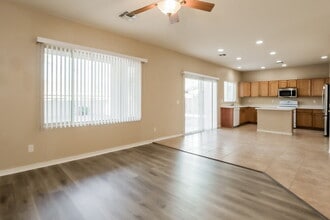 15007 S Camino Rio Puerco in Sahuarita, AZ - Building Photo - Building Photo