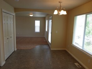 10398 N Bayhill Dr in Cedar Hills, UT - Building Photo - Building Photo