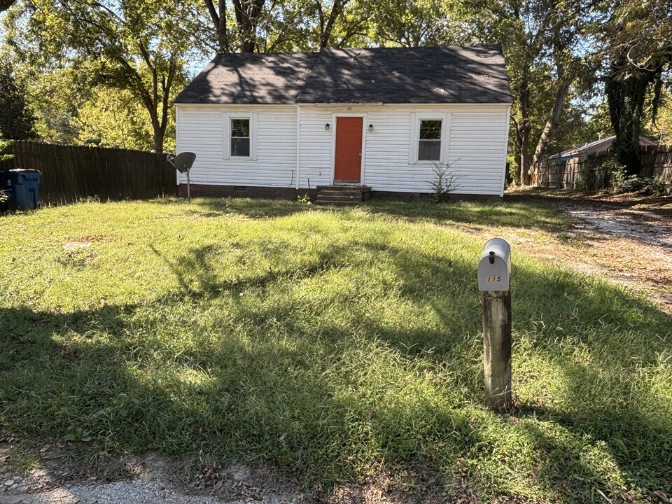 115 Haynie St in Covington, TN - Building Photo