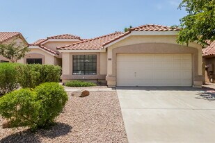 1431 E Hearne Way in Gilbert, AZ - Building Photo