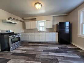 816 School Pl in Green Bay, WI - Building Photo