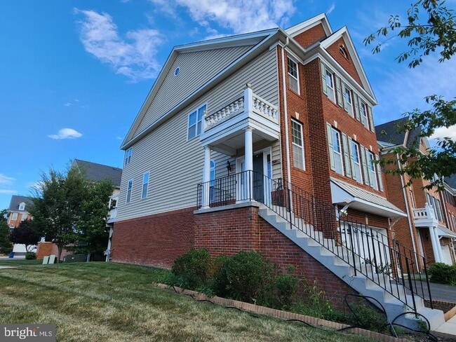 23392 Lewis Hunt Square in Ashburn, VA - Building Photo - Building Photo