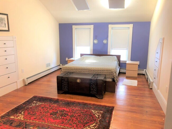 35 Charnwood Rd, Unit 2 in Somerville, MA - Foto de edificio - Building Photo