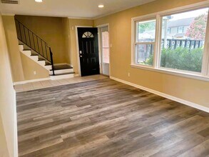 520 Williamsburg Rd in Virginia Beach, VA - Building Photo - Building Photo