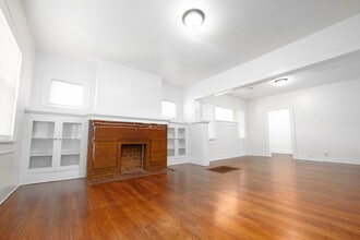 323 NW 26th St in Oklahoma City, OK - Building Photo - Building Photo