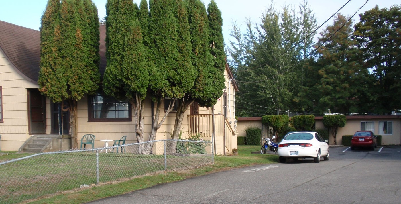 3532 Mary Elder Rd NE in Olympia, WA - Foto de edificio