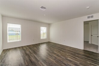 900 Wilmington Pkwy in Cape Coral, FL - Building Photo - Building Photo