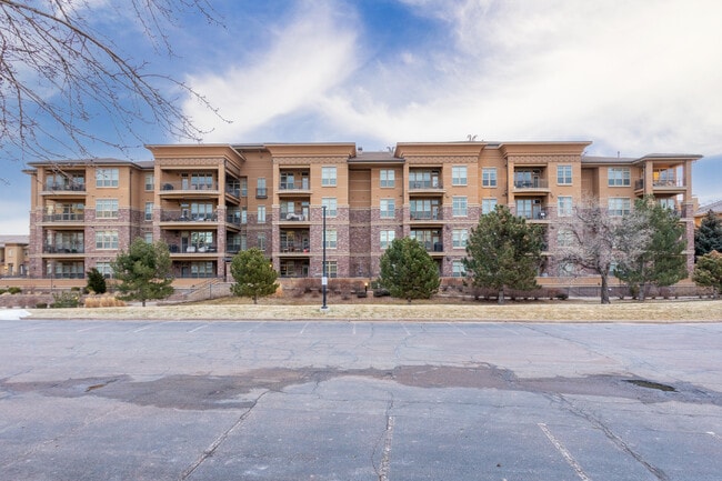 7820 Inverness Blvd in Englewood, CO - Foto de edificio - Building Photo