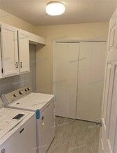 804B S Okaw, Unit B in Mahomet, IL - Foto de edificio - Building Photo