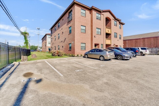 property at 10102 Neuens Rd