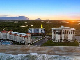 5300 S Atlantic Ave in New Smyrna Beach, FL - Building Photo