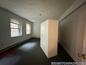 1673 Commonwealth Ave in Boston, MA - Building Photo - Building Photo