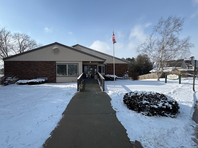 Village Green West Apartments in Two Rivers, WI - Building Photo - Building Photo