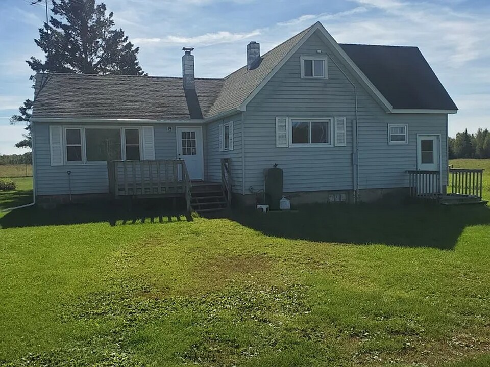 13171 Kreklow Rd in Goodland, MN - Building Photo