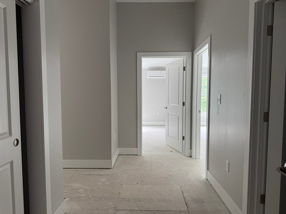 251 Sladen St in Dracut, MA - Building Photo