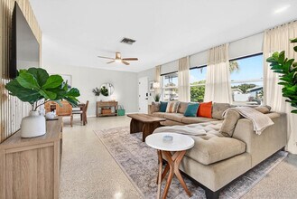 13833 Dominica Dr in Seminole, FL - Building Photo - Building Photo