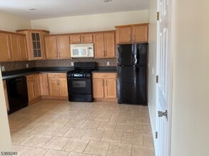 60 Hawthorne Ave in East Orange, NJ - Building Photo - Building Photo