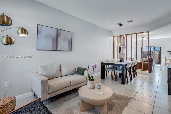 159 SW 185th Way in Pembroke Pines, FL - Building Photo - Building Photo