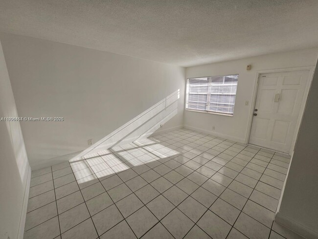 1830 Cleveland St in Hollywood, FL - Building Photo - Building Photo