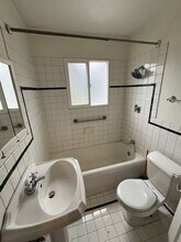 2109 N 39th St in Seattle, WA - Building Photo - Building Photo