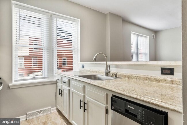 property at 1726 W 8th St