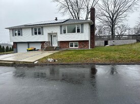 3 Scenic View Terrace in Ansonia, CT - Building Photo