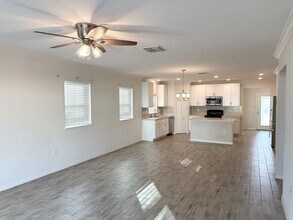 532 Pinecrest Loop in Davenport, FL - Building Photo - Building Photo