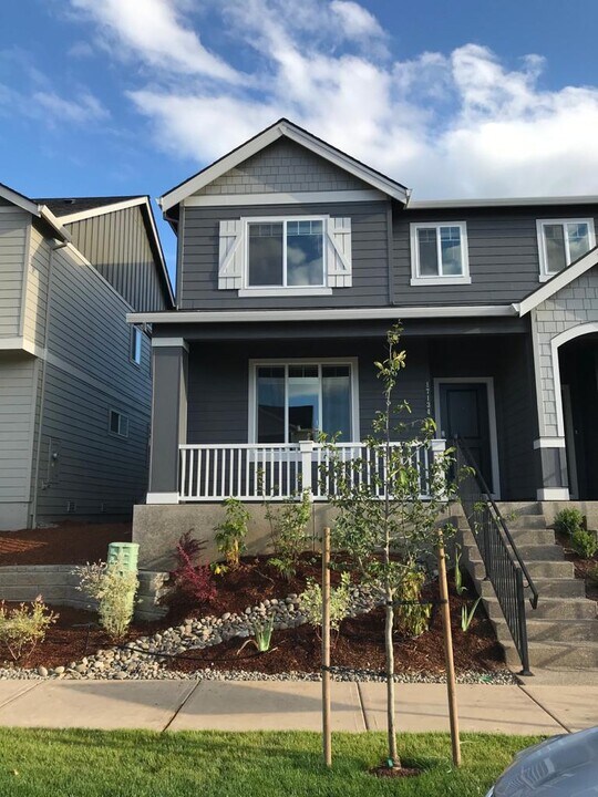 17134 SE Katmai St in Happy Valley, OR - Building Photo