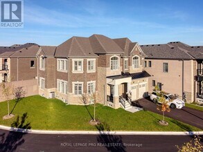 11 Jura Cres in Brampton, ON - Building Photo - Building Photo