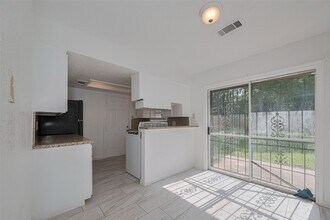 8406 Banting St in Houston, TX - Building Photo - Building Photo