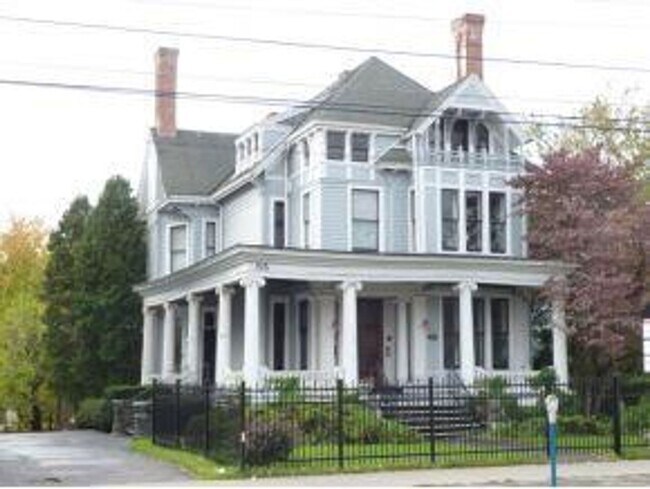55 Main St