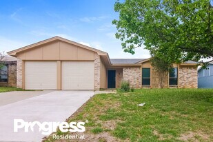 933 Lemontree Dr in Arlington, TX - Building Photo